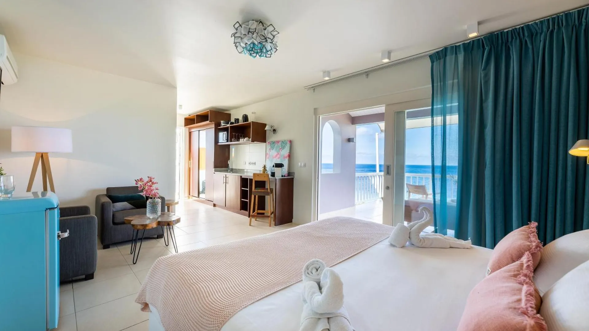 Oasis Coral Estate Beach, Dive&Wellness Resort Willibrordus 4*,