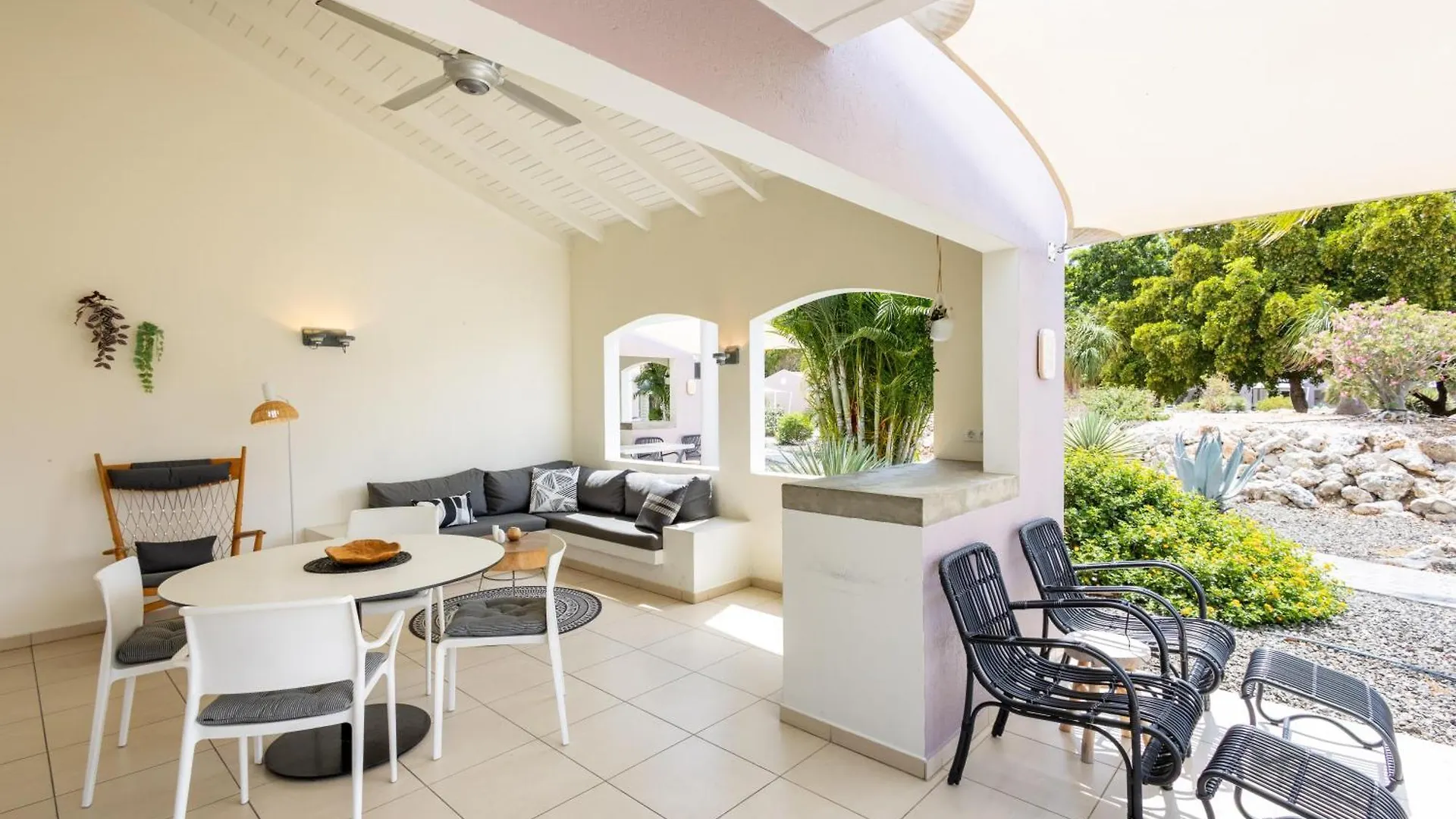 Coral Estate Luxury Resort Willibrordus 4*,