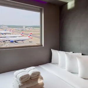 Bloc London Gatwick Airport 3* Horley